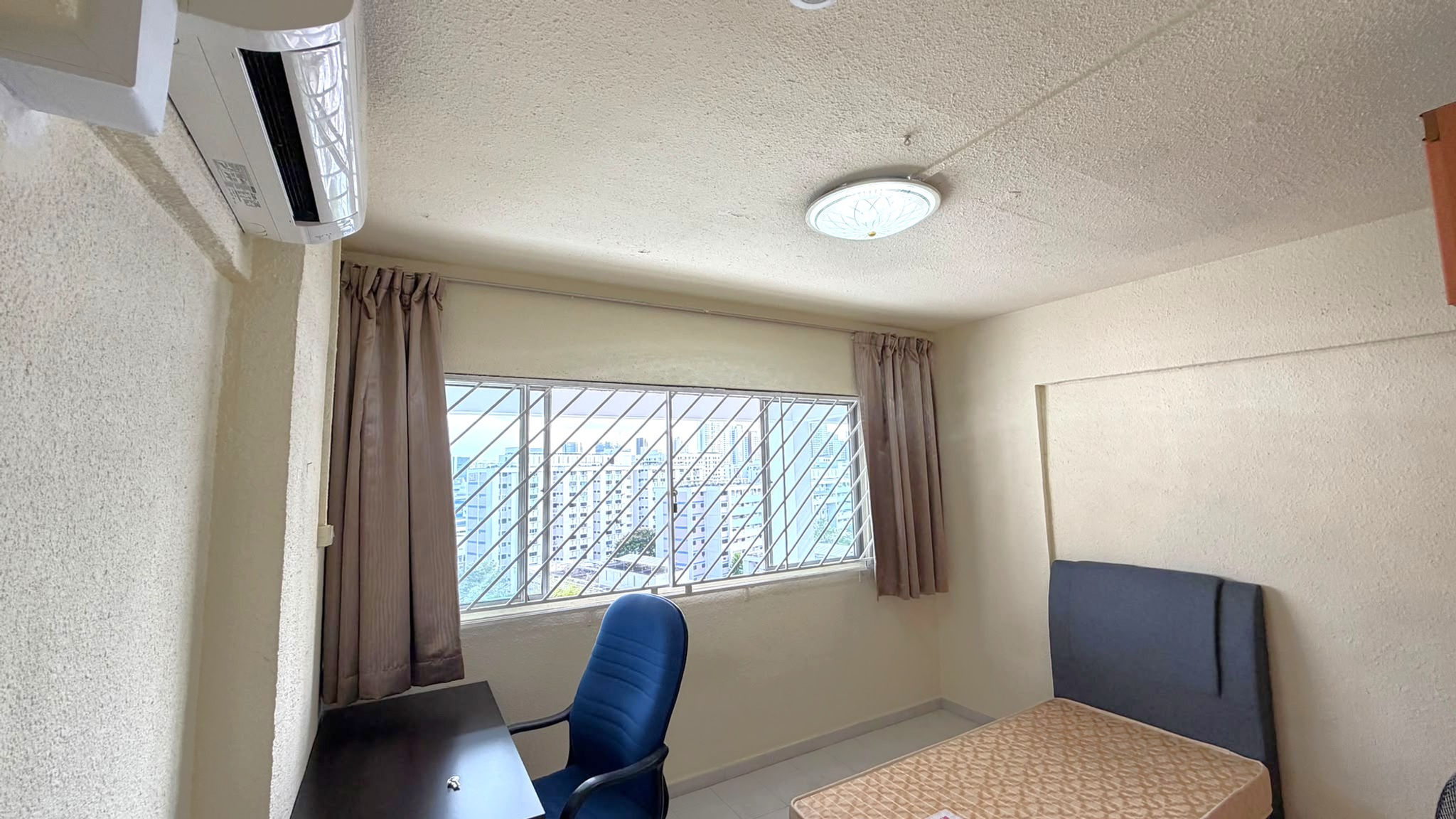 Common Room for rent at Blk 223 Bukit Batok East Avenue 5