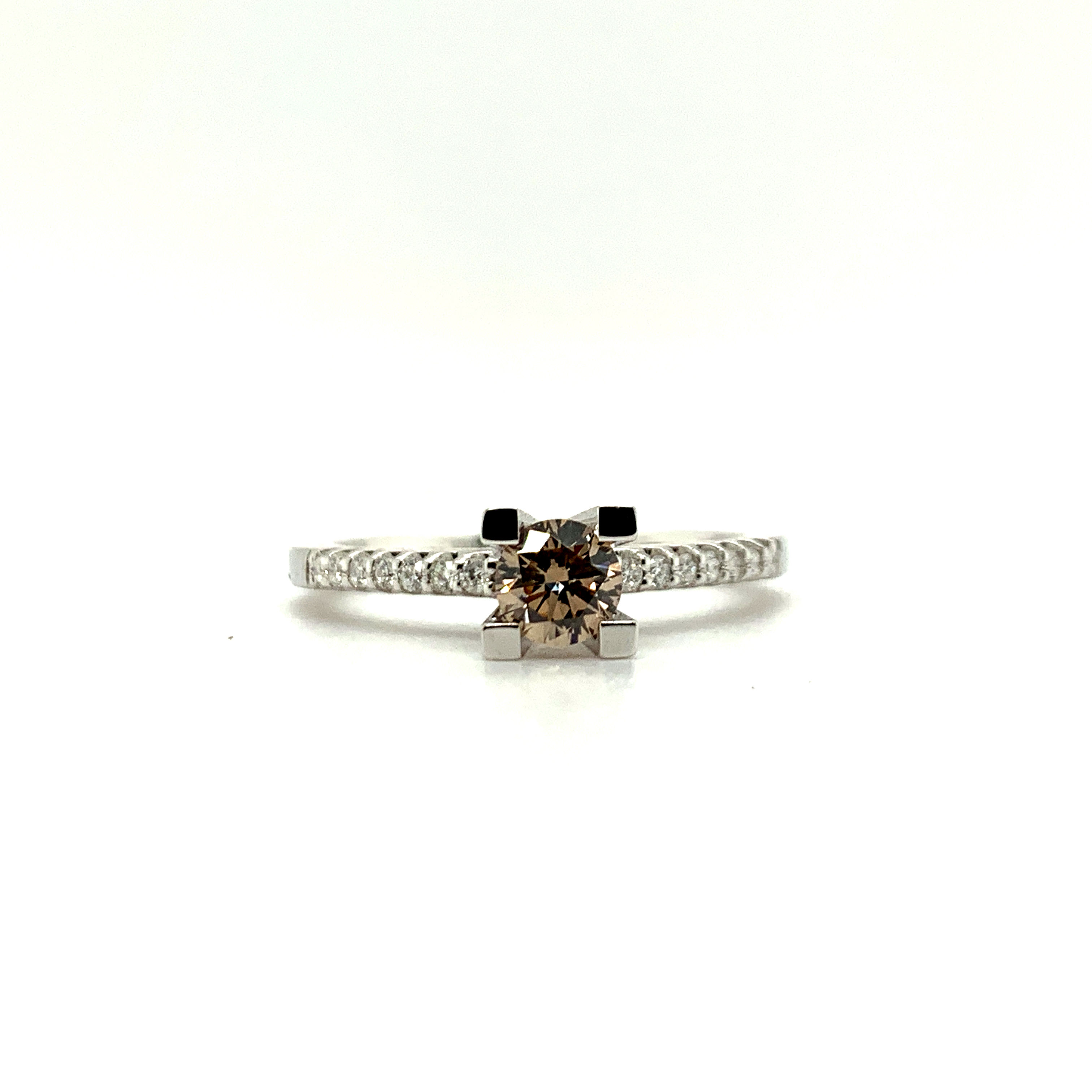 18 KT SOLITAIRE 4 PRONG RING