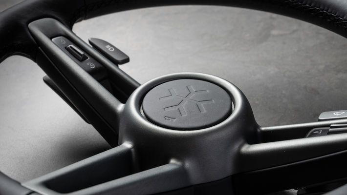 charge cars steering wheel closeup1