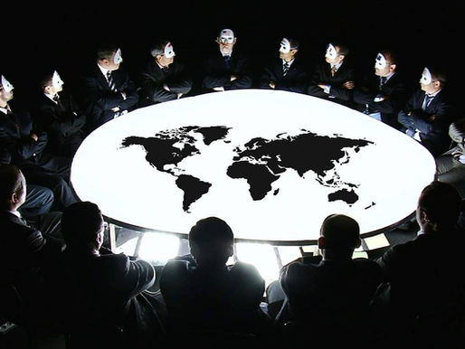 ¿Quién controla el mundo? Estructura piramidal o locura transversal.