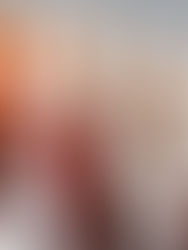 HOW DO YOU DETERMINE THE MOST SUITABLE HAIR COLOR FOR YOURSELF?