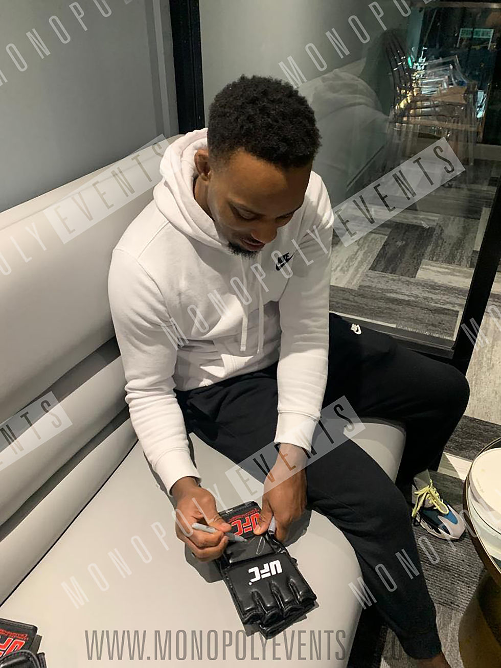 Thumbnail: MMA / UFC Glove Signed in Silver by Lerone Murphy