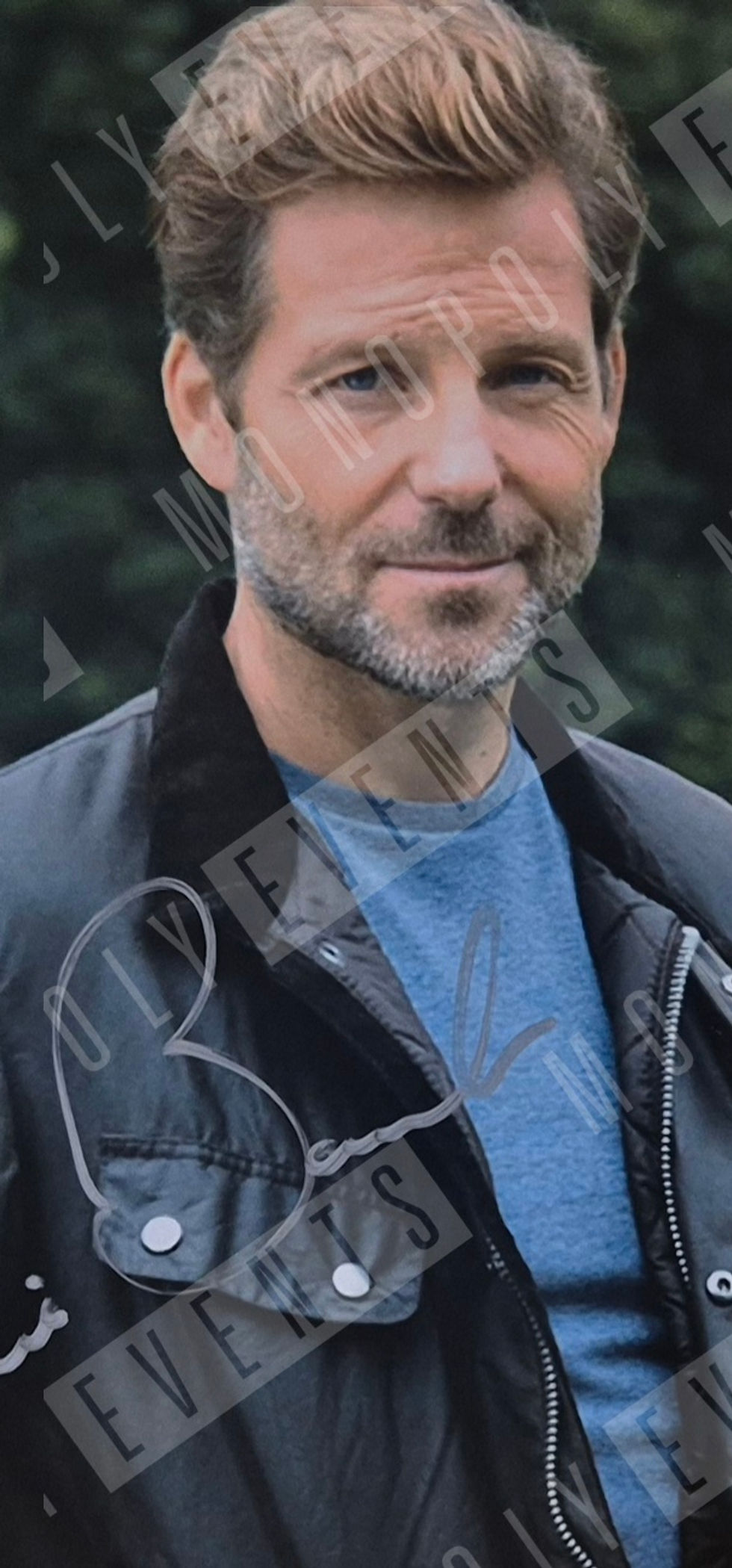 Thumbnail: Jamie Bamber Signed Beyond Paradise 10x8" Print