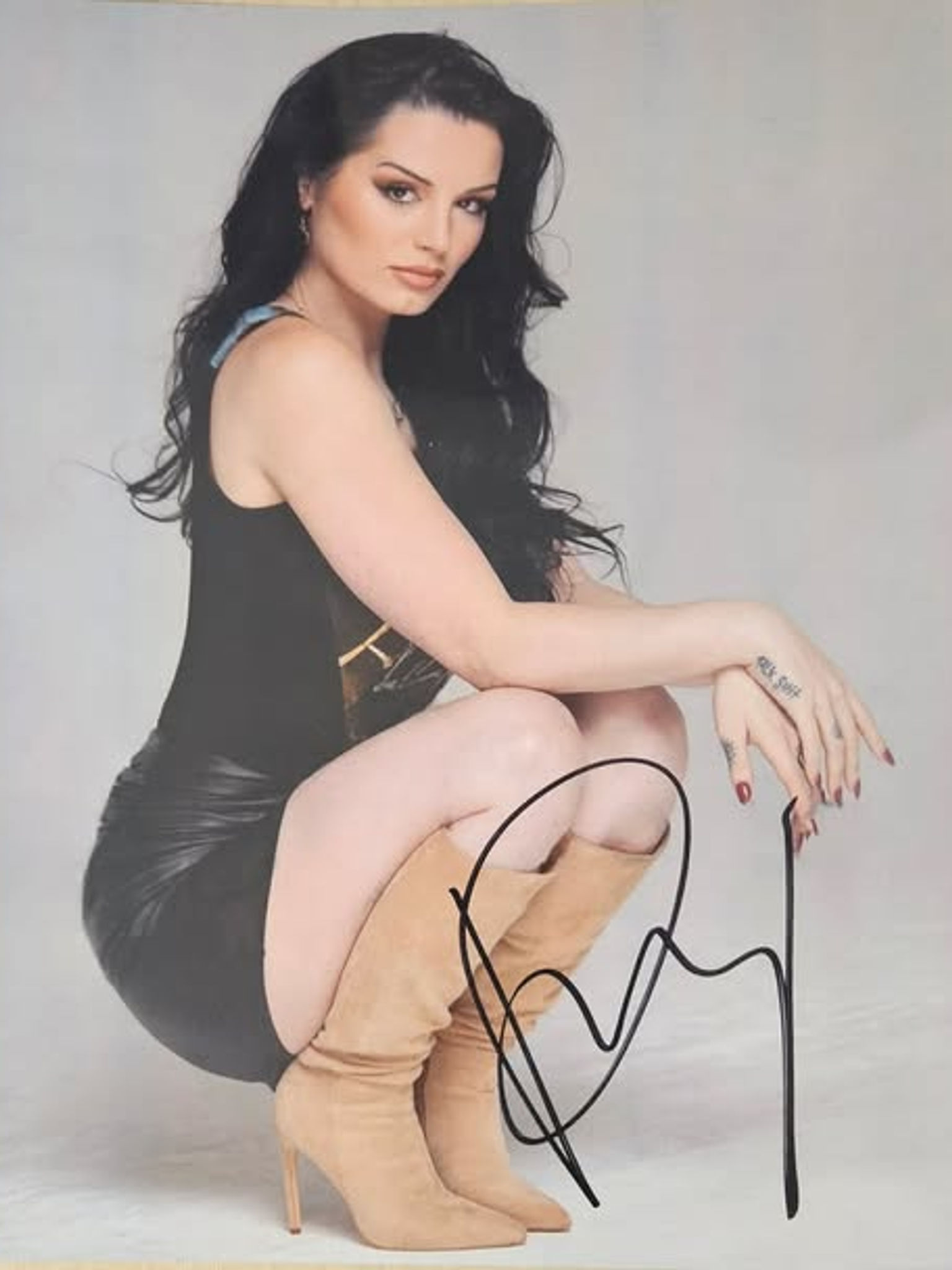 Paige Signed Wrestling Saraya Crouched 8x10” Print