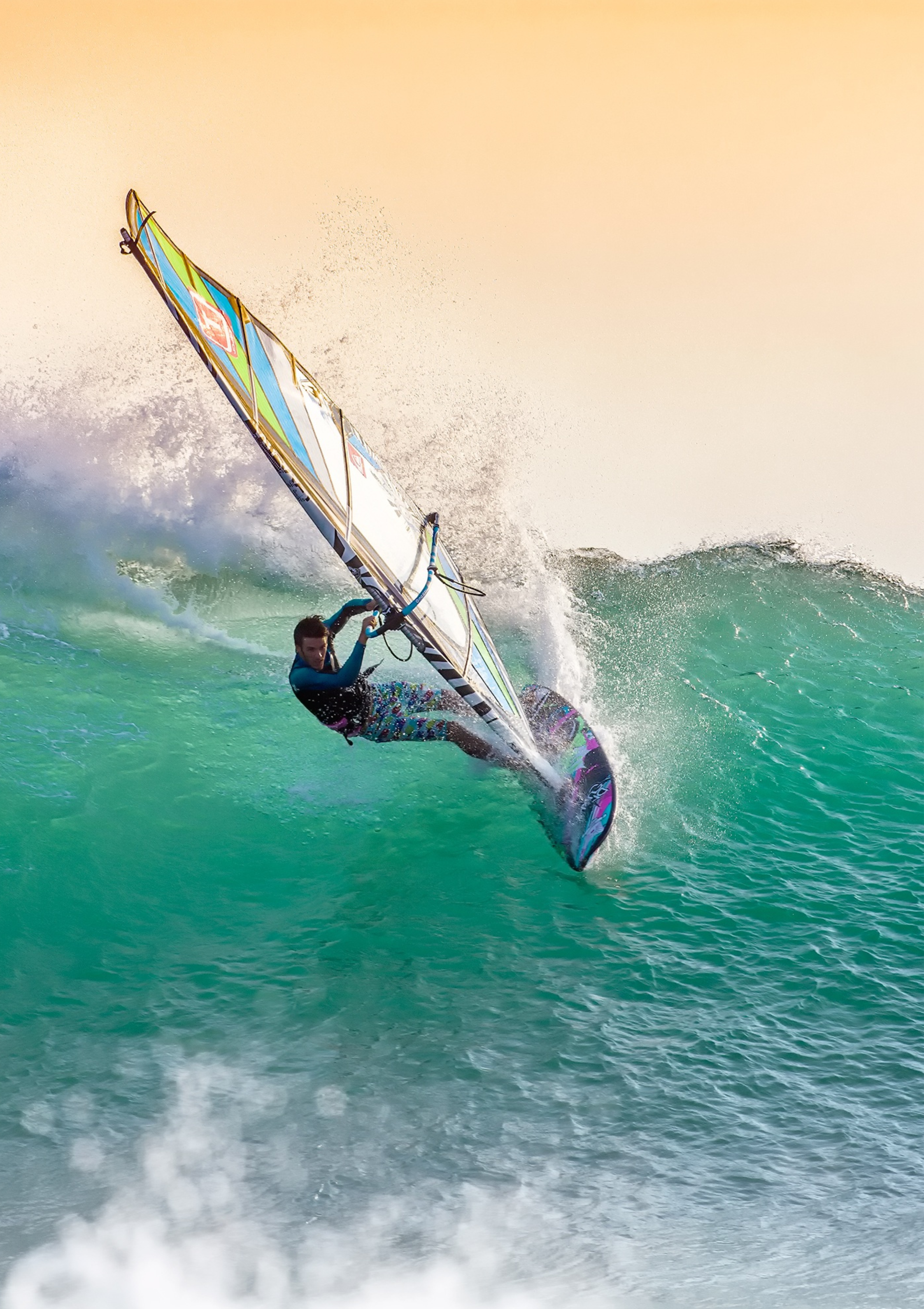 Préparation mentale en windsurf : gérer le vent fort, oser le planning et garder la confiance sur l'eau
