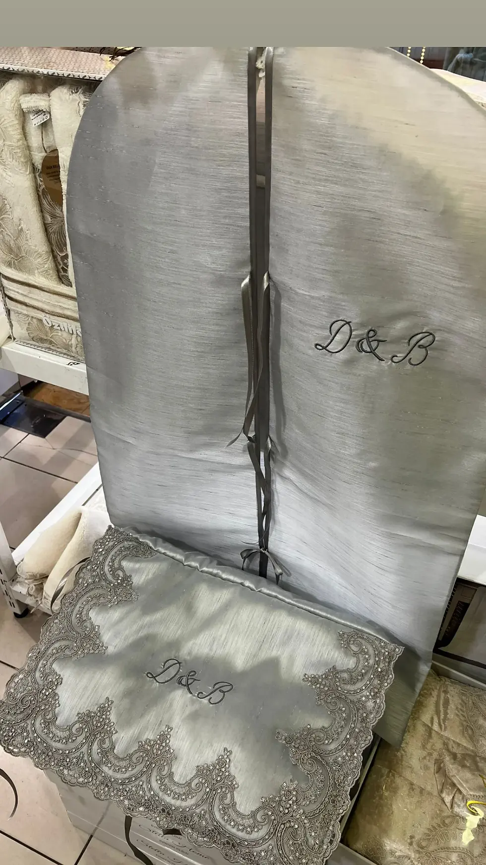 Küçük resim: Nakışlı Elbise kılıfı 