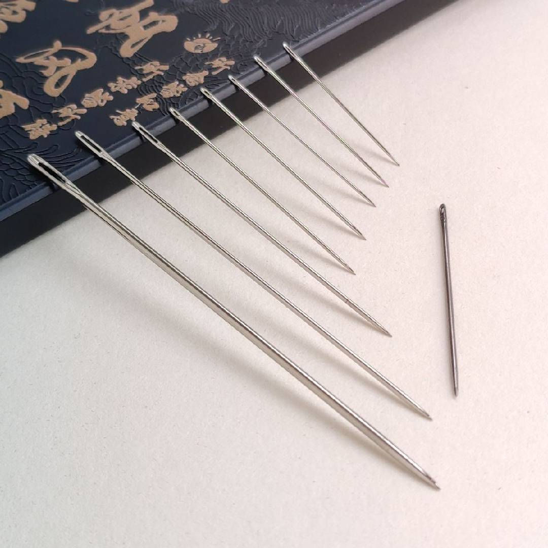 Hand Sewing Needles (Assorted Sizes)