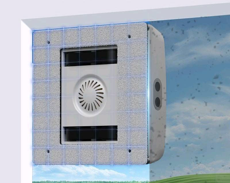 Automatic Window Cleaning Robot with Auto Spray