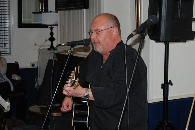 Garry Randall Back at Livewire Studio.