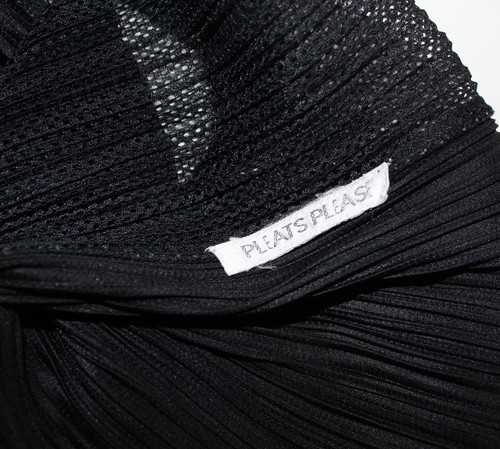 PLEATS PLEASE by ISSEY MIYAKE] Tank top | FUZZY TOKYO