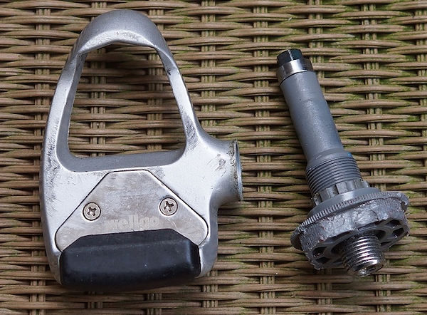 spd pedal and axle