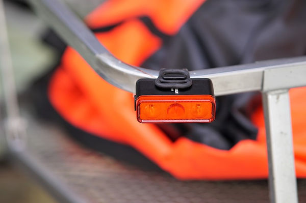 cycling bicycle bike trailer light rear red