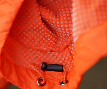 Polaris Challenge Pioneer Windproof cycling jackethem adjuster