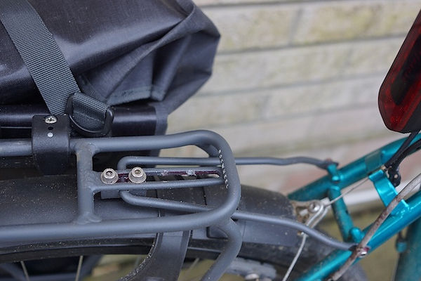 roswheel lightweight tour rack hex head bols and stays