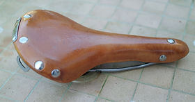 CYCLES BERTHOUD SOULOR LEATHER SADDLE | cycling-not-racing