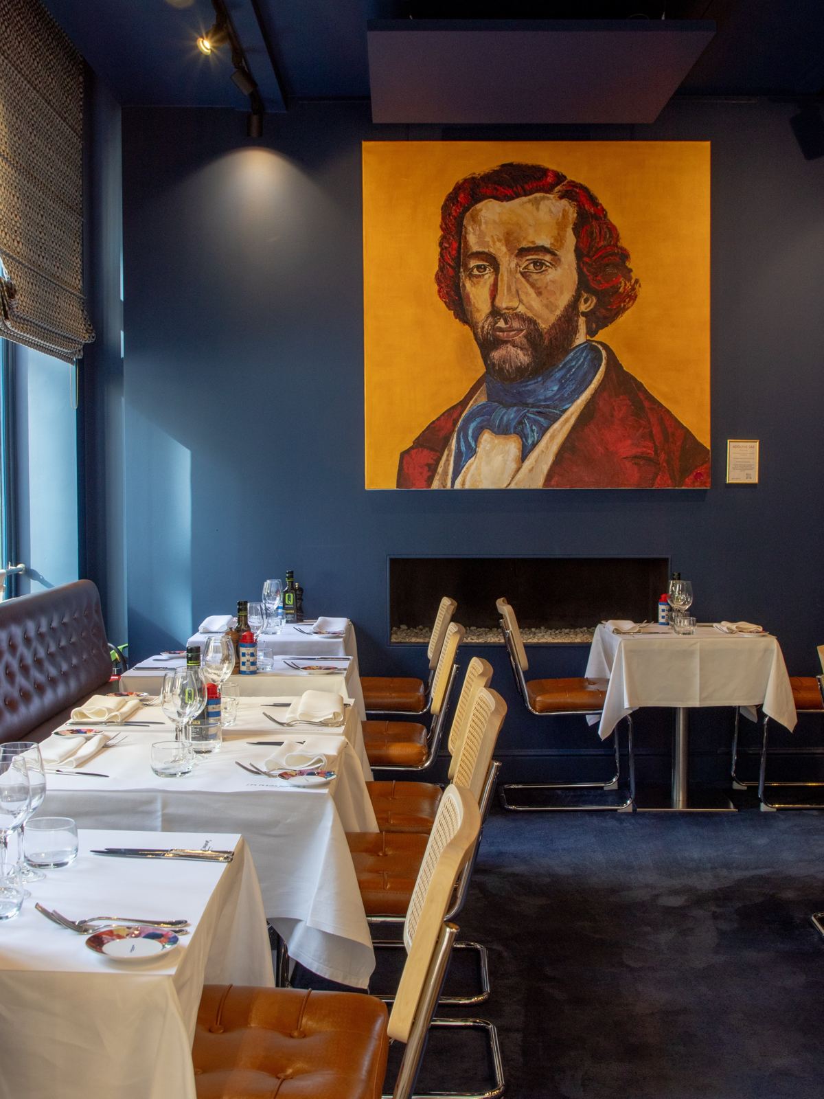 La mezzanine et son grand portrait