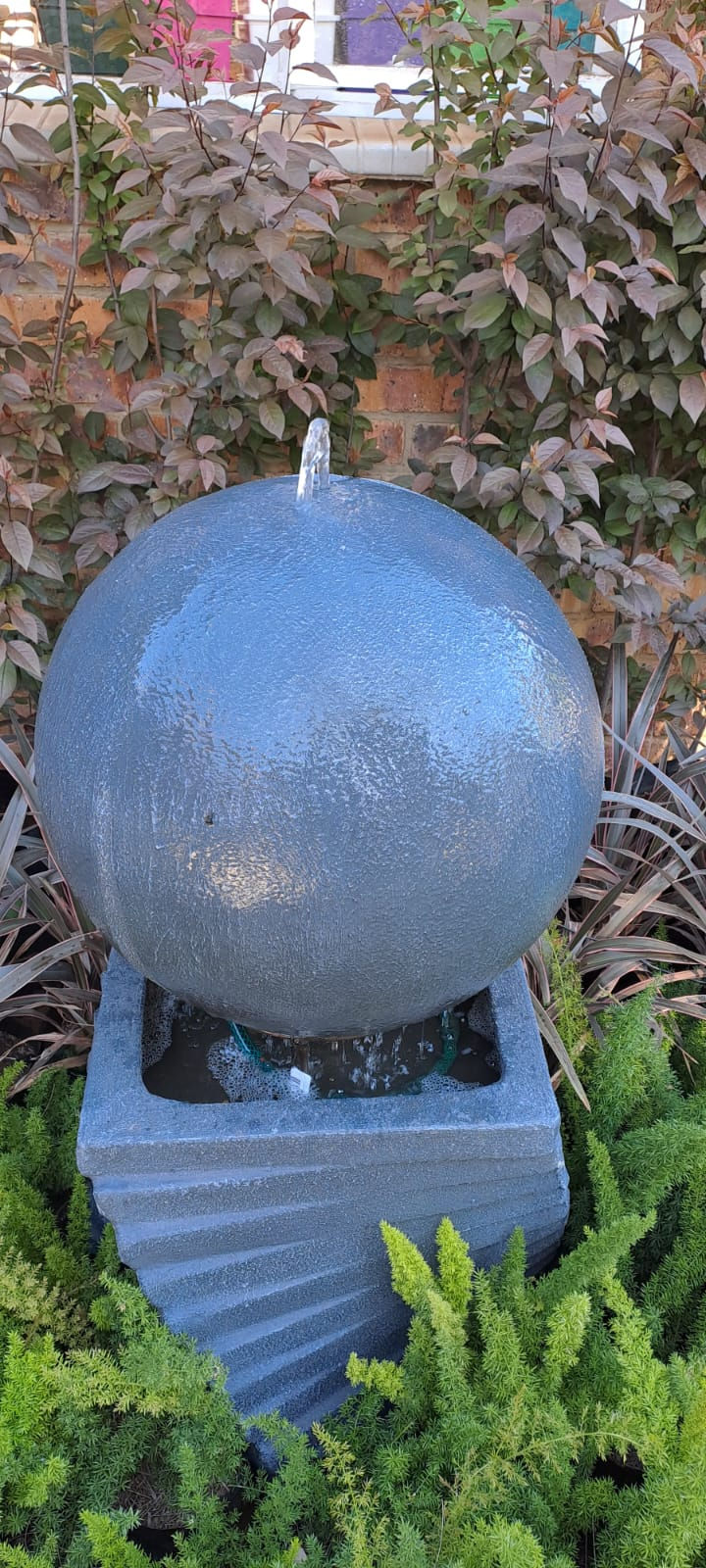 Thumbnail: Ampiere Fountain Range