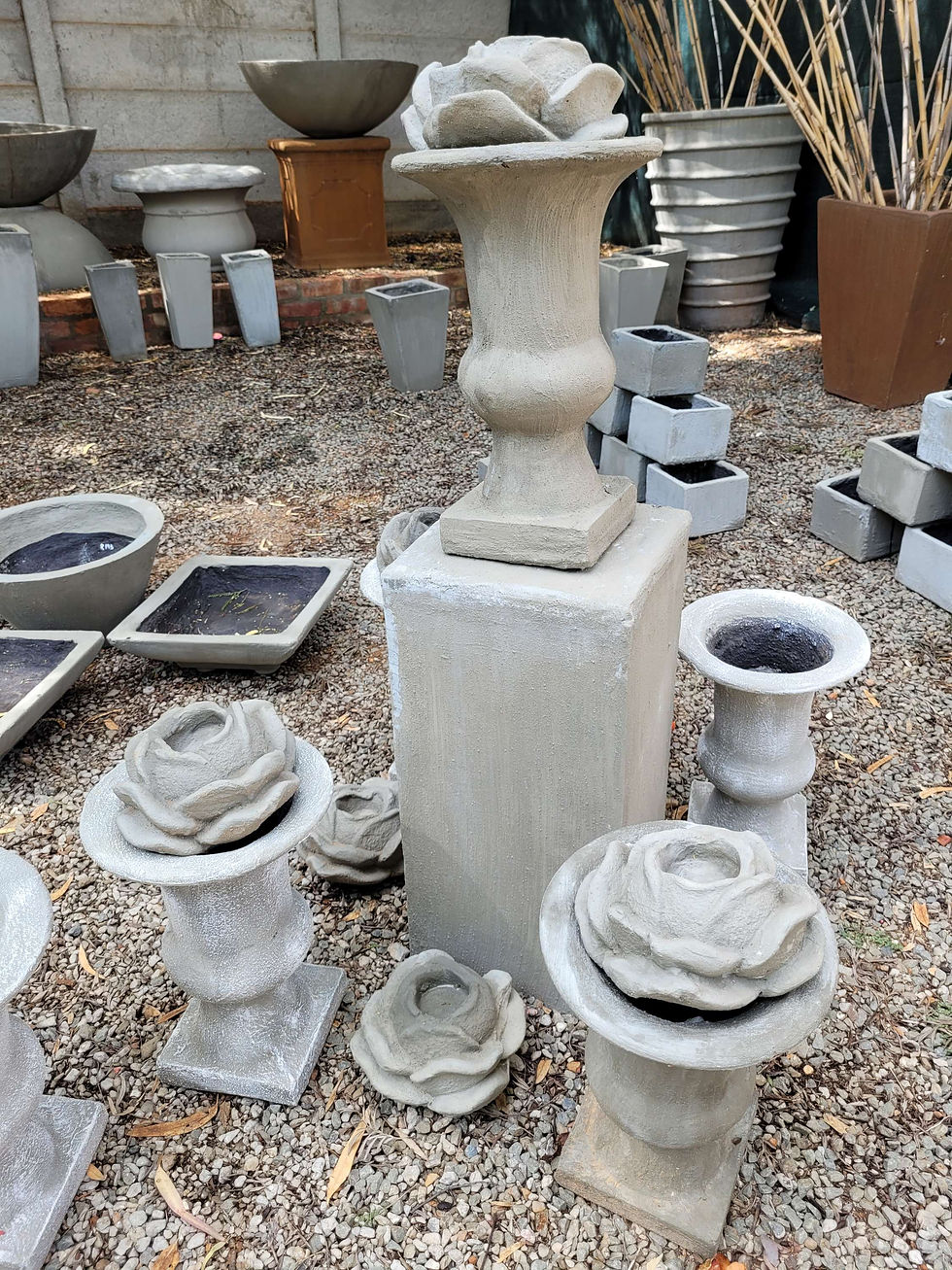 Thumbnail: Garden Decor.  Cement rose.  Garden pots.  Decor Pots.