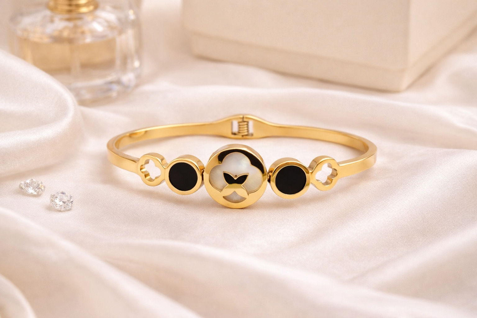 Aurelia Noir Bloom Bracelet