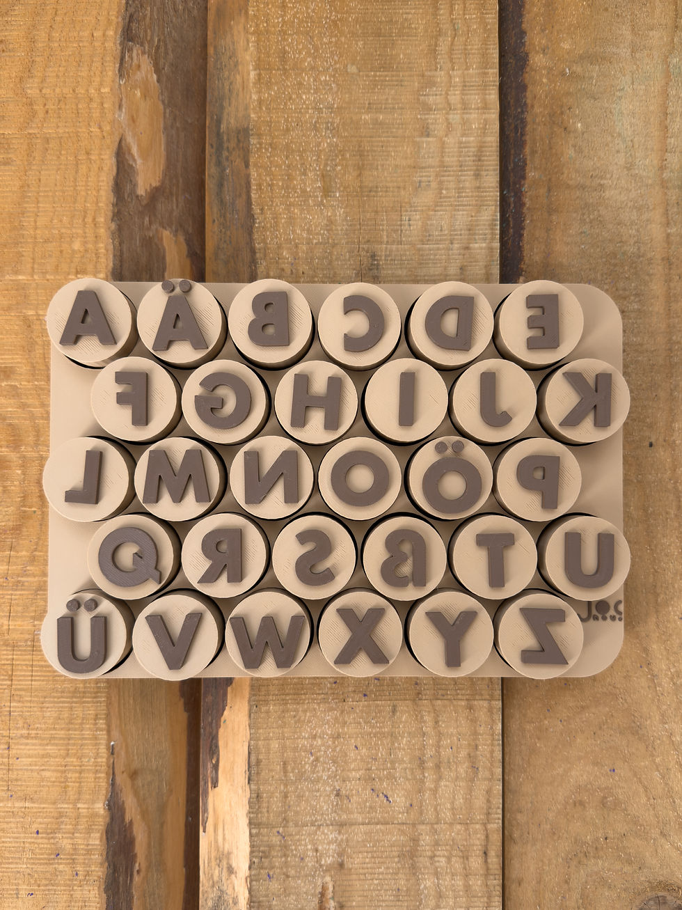 alfabet german stampile litere tipar mici mari invatam sa citim sa scriem montessori waldorf scoala adhd autism plastilina