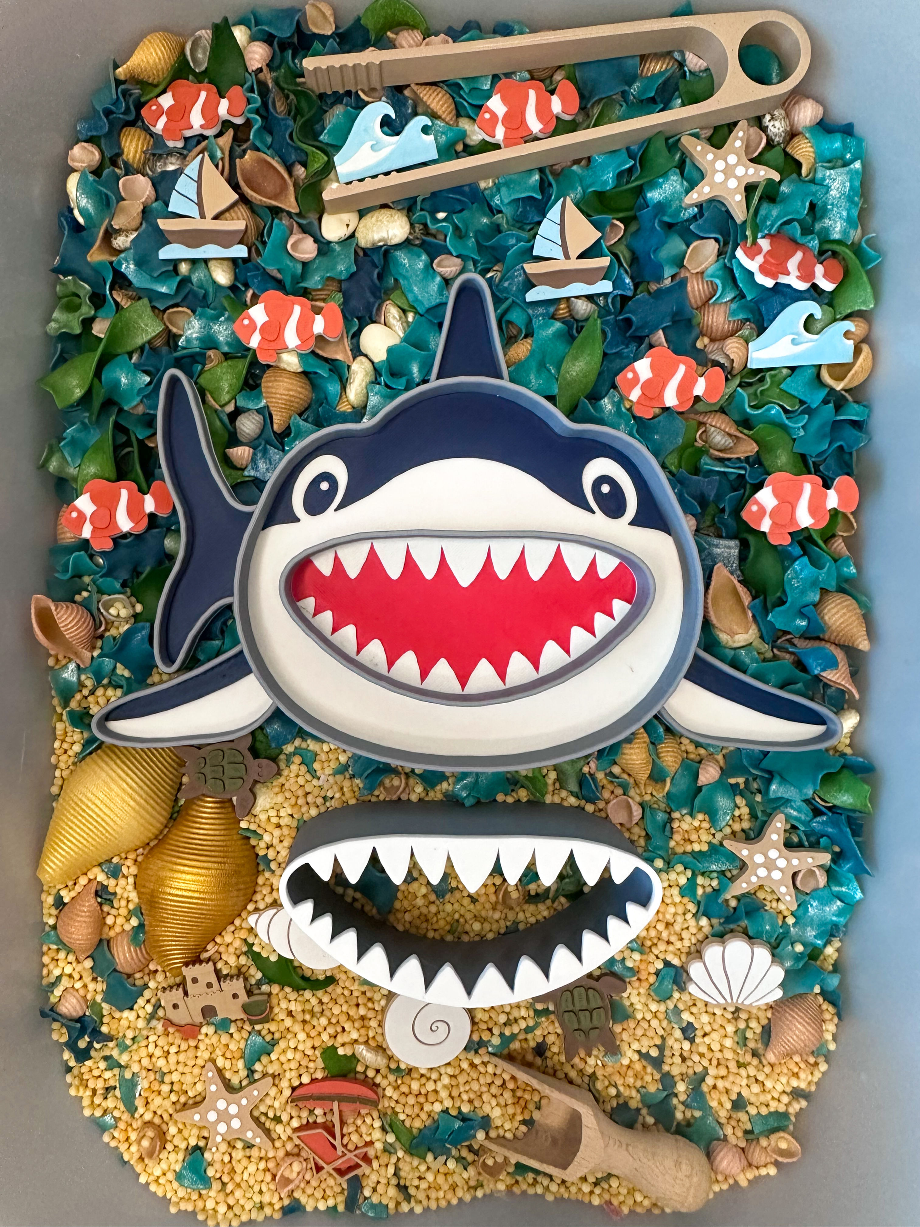 tavita senzoriala hraneste rechinul baby shark joaca jucarii copii montessori waldorf mare vara gradinita prescolar autism