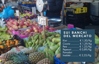 Sui banchi del mercato settimanale