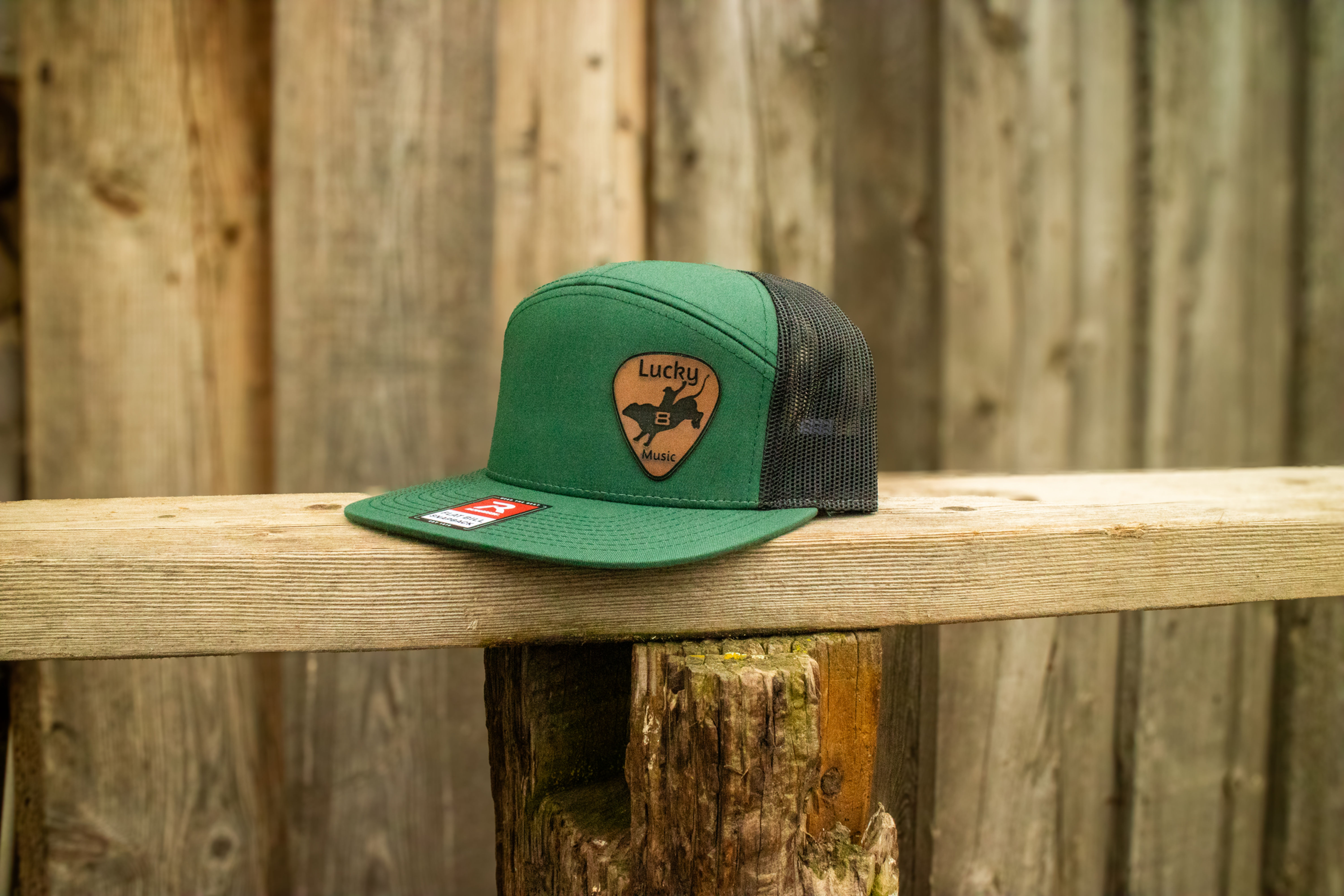 Green/Black Hat