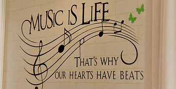 素敵な壁 Music is Life 英語
