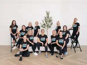 Команда AM Cleaning YYC — професійні клінери з Калгарі, що працюють з нетоксичними засобами