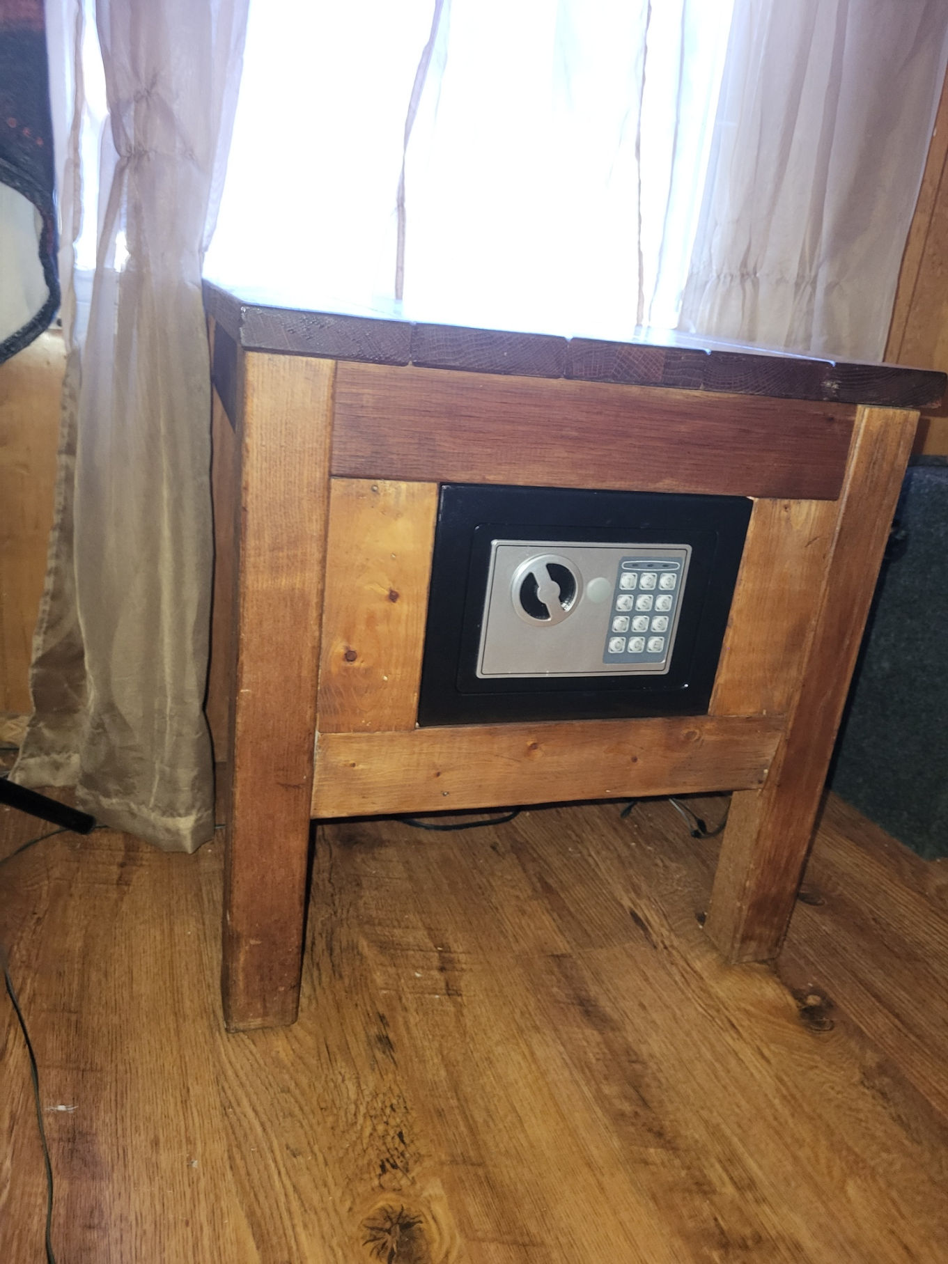 Custom Safe Keyed/Keypad Entry