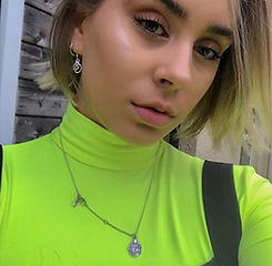 green influencer 002.jpg