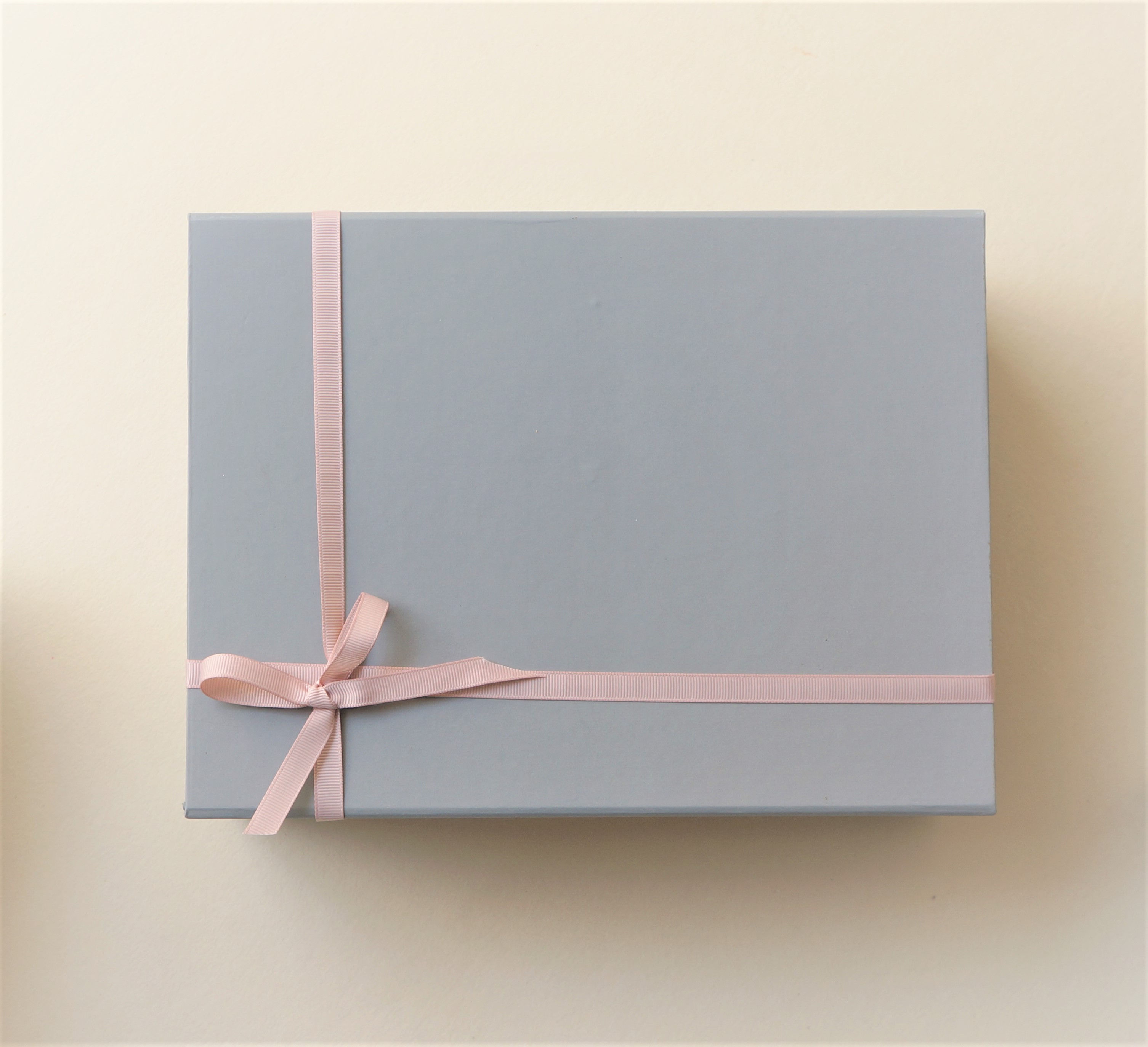 קופסה אפורה 