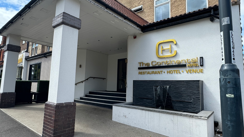 Fastlane Signs installing commercial signage for businesses across Derby, Nottingham and surrounding areas.