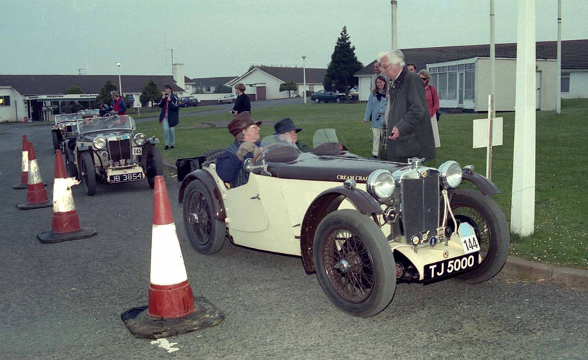 MG Cream Cracker team time to leave the start. Lands End Trial 1995.