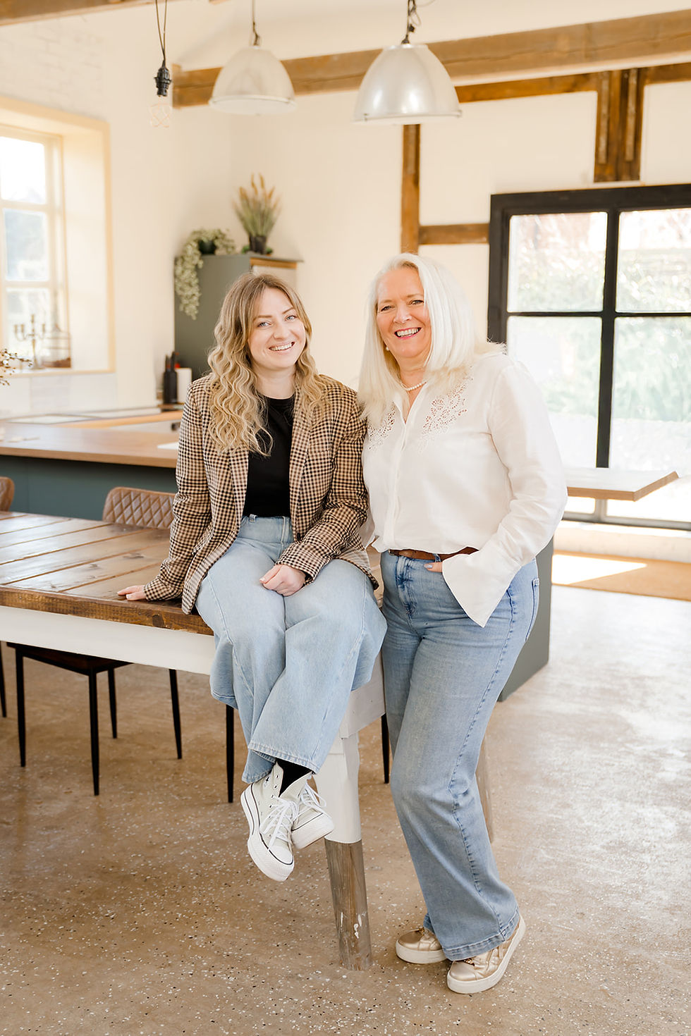Suzanne and Emma Lock, AAT qualified accountants at Suzanne Lock Business Services