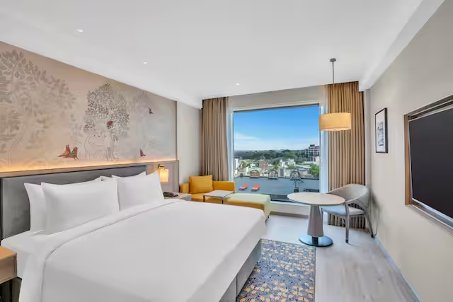 Why Hourly Hotels in Mumbai Are Perfect for Day Outings With Friends