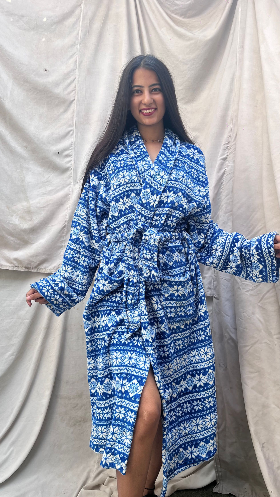 Thumbnail: Blue printed bathrobe
