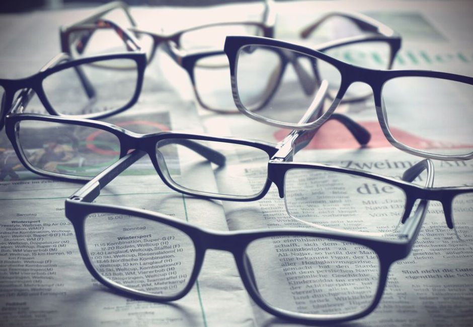 Image of different face shapes with glasses frames that match them