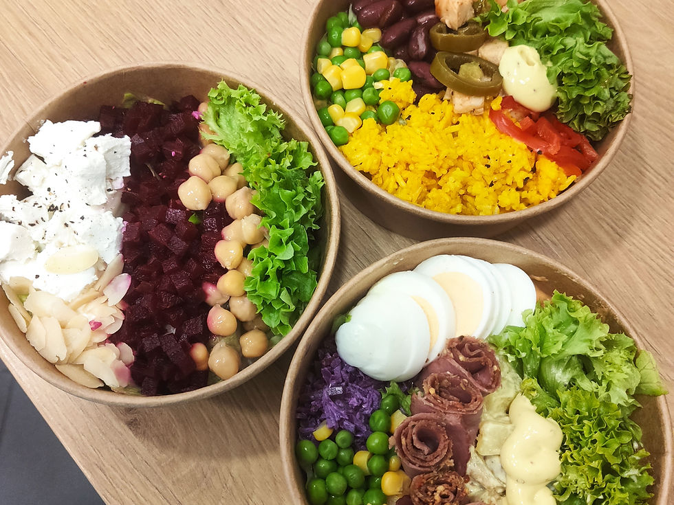 Thumbnail: Obědový bowl - Salát s červenou řepou a kozím sýrem