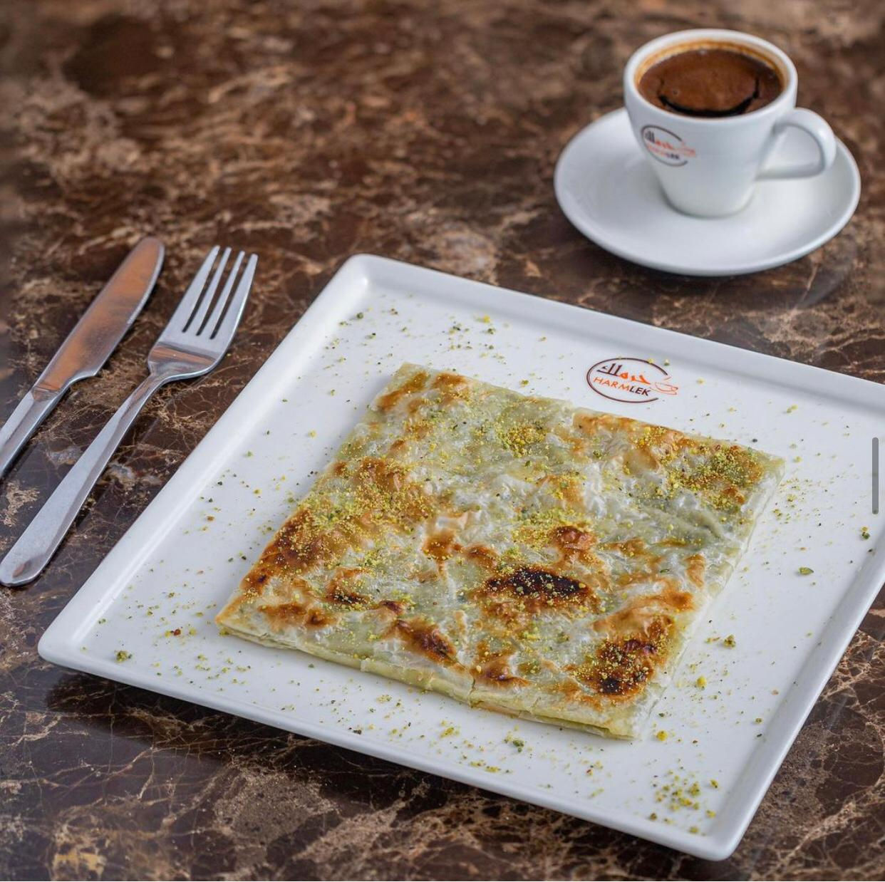 Pistacio Mutabbaq مطبق فستق
