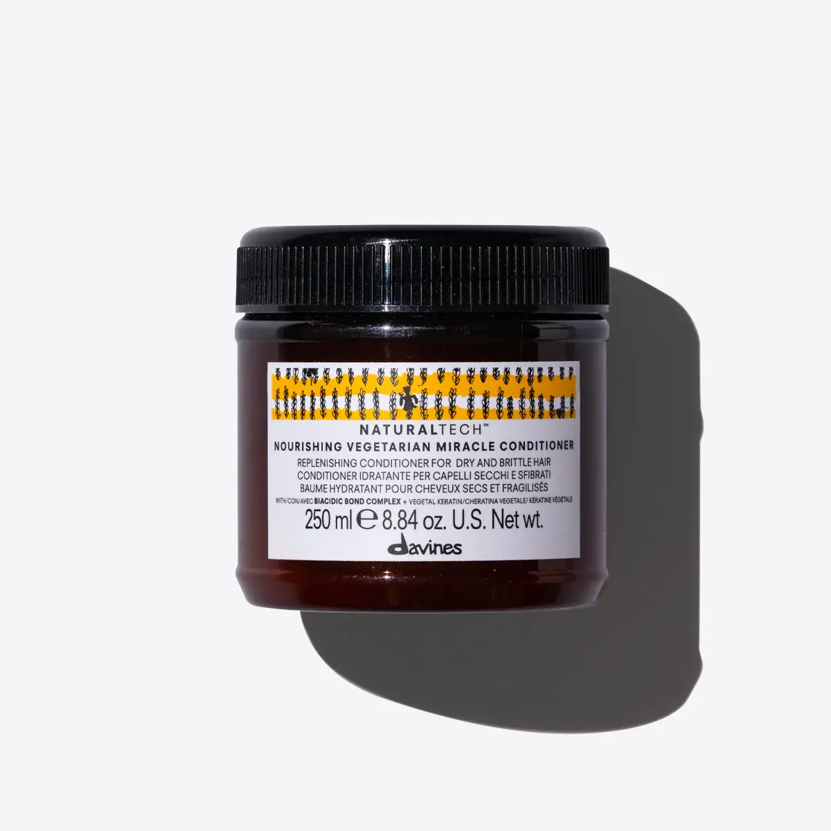 Davines Vegeterian Miracle Conditioner Balm suitable for unstructured and fragile hair. It deeply moisturizes the hair, makin