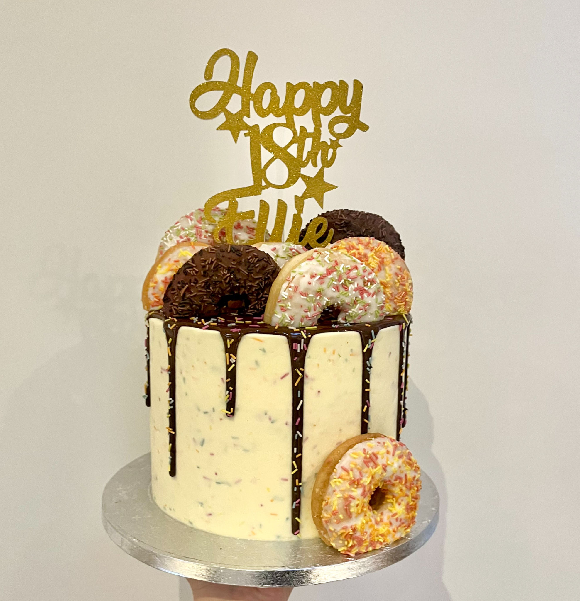 Doughnut cake