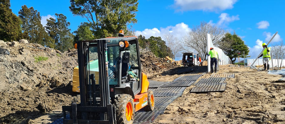 Why Heavy Duty Track Mats Hire is Essential for Heavy Equipment