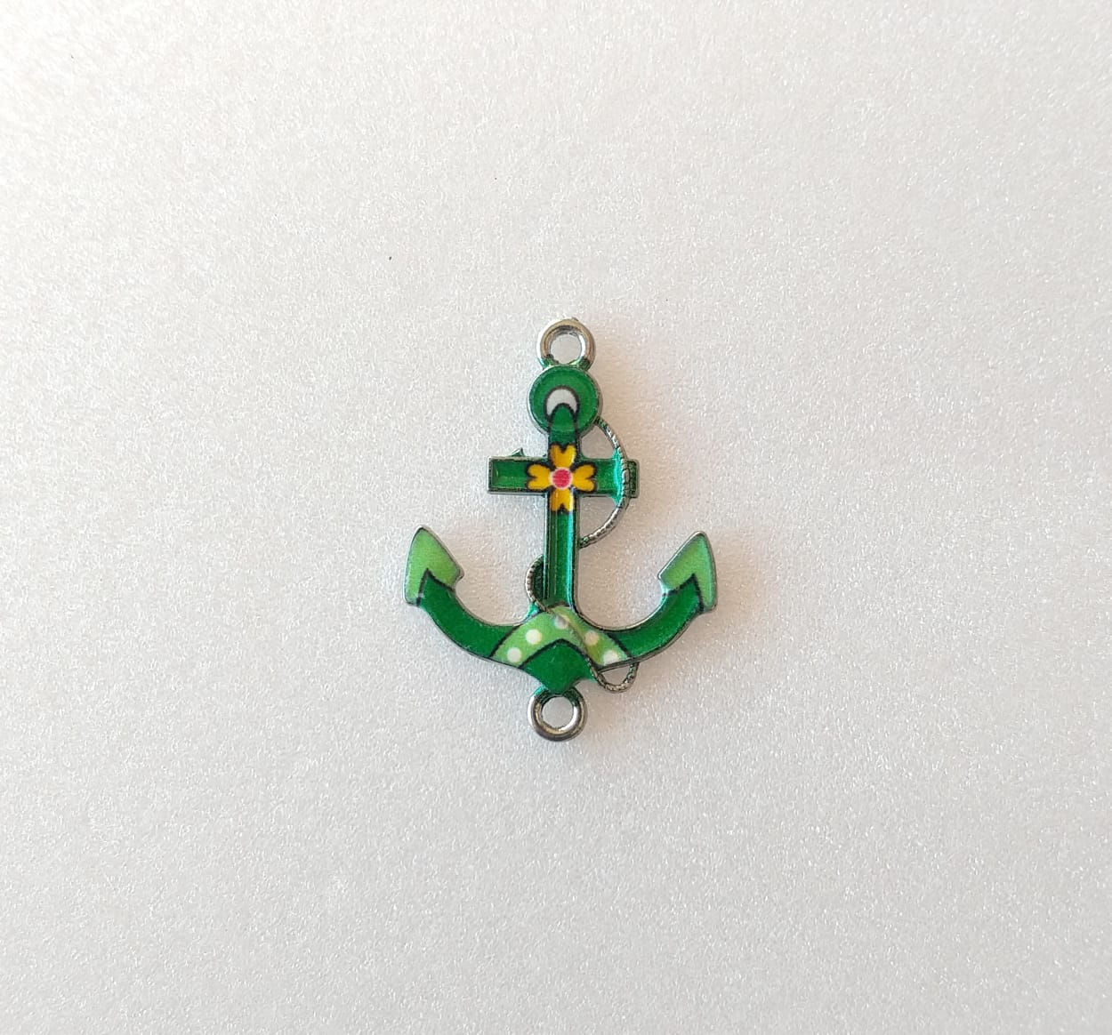 618 - Âncoras metal coloridas - par