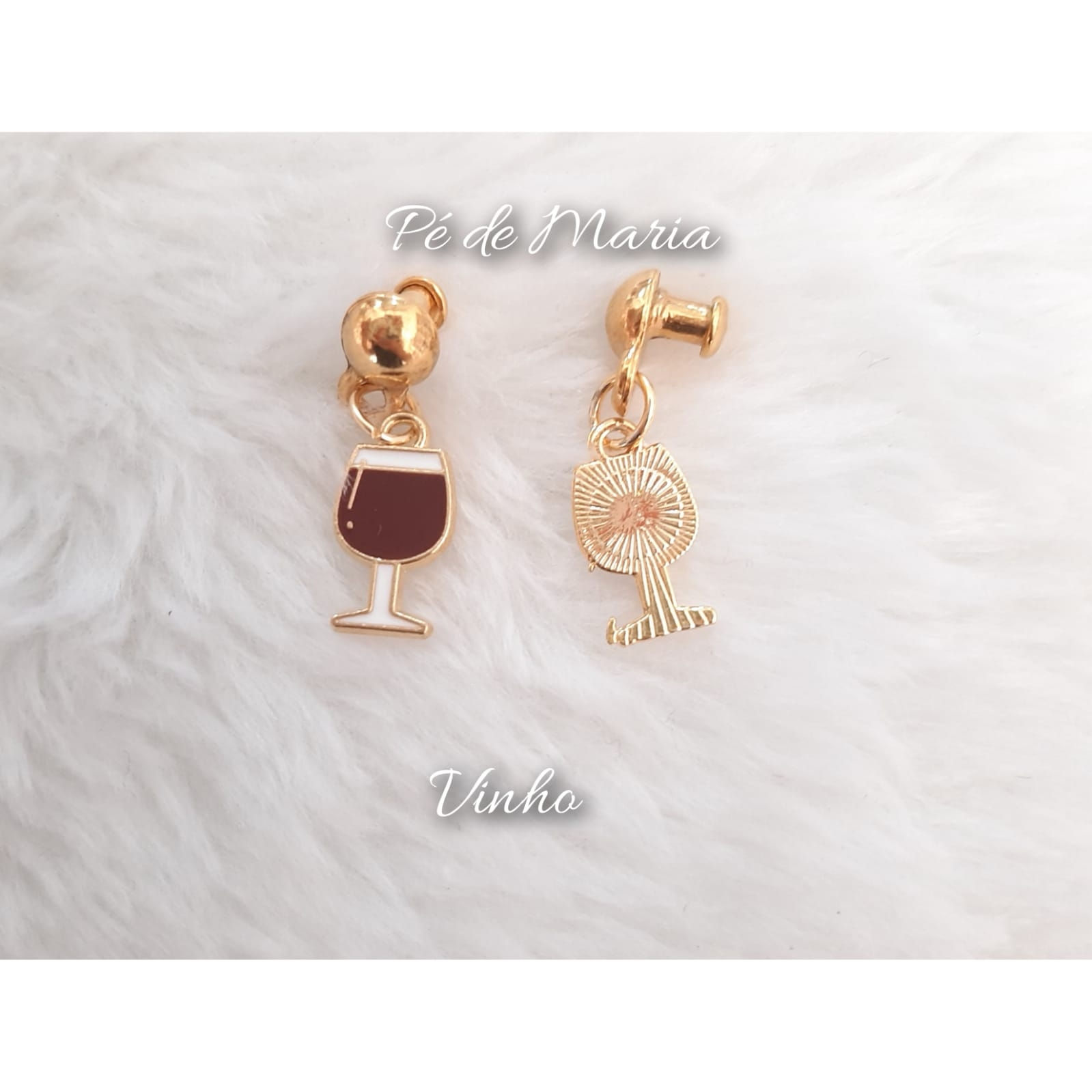 p107 - Piercing taça banhado a ouro com pintura em resina - par