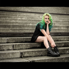 Screenshot 2021-11-30 at 19-14-52 Kat ( kat_luna_x) • Instagram photos and videos.png