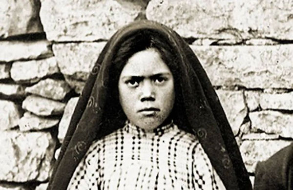 Lucia y el Rosario.jpg