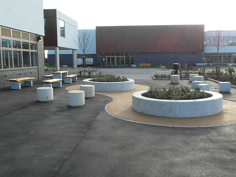 Lincoln smoothwhite concrete stret furniture