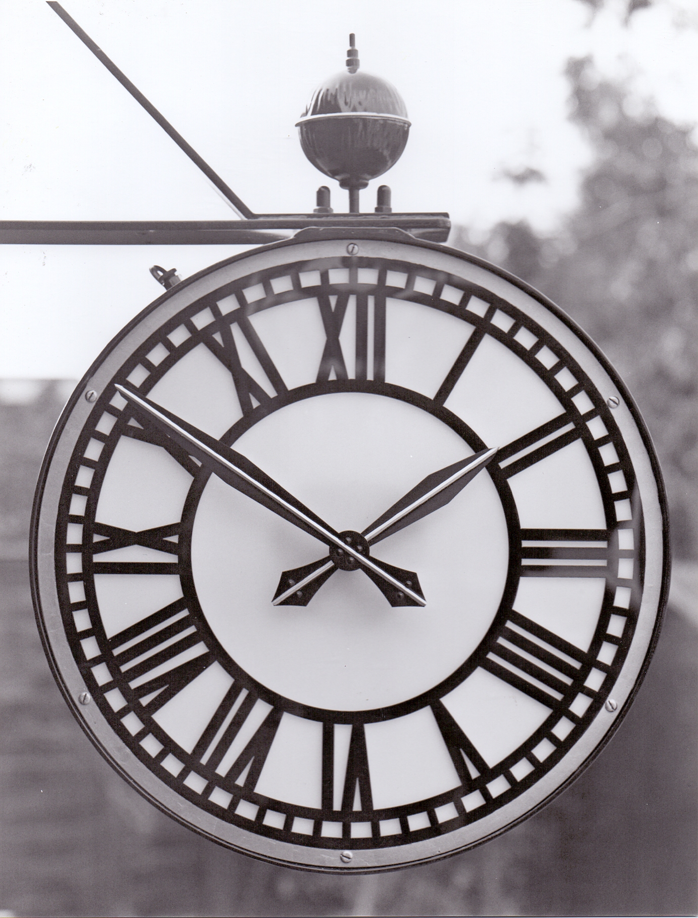 Double Sided Drum Clock