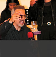 Pastor Orando_edited_edited_edited.jpg